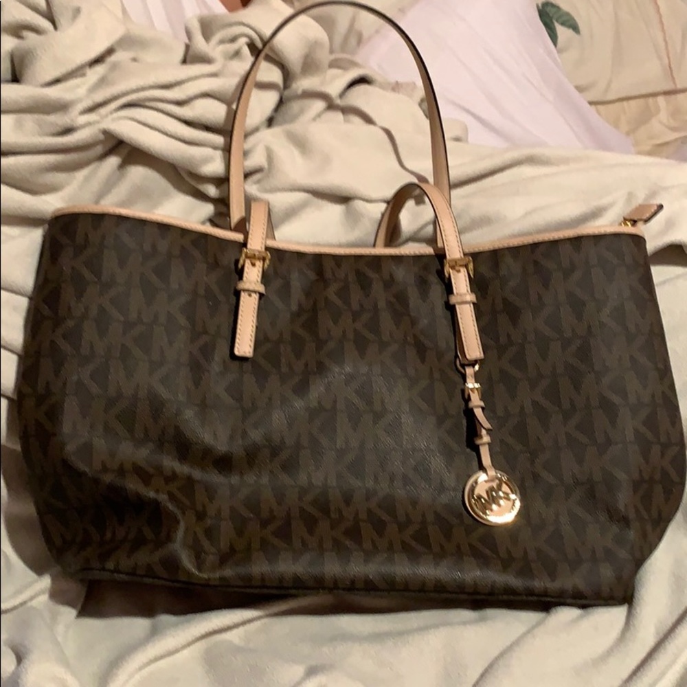 MK large bag, used once, clean, no marks!